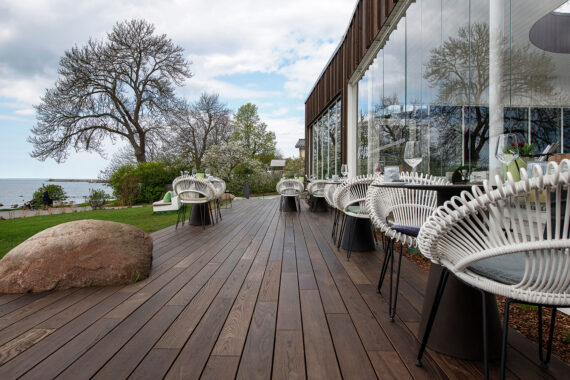 Irenwood-Ash-decking_NOA-restaurant_Estonia_Photo-credit_Terje-Ugandi-1920x1280-1